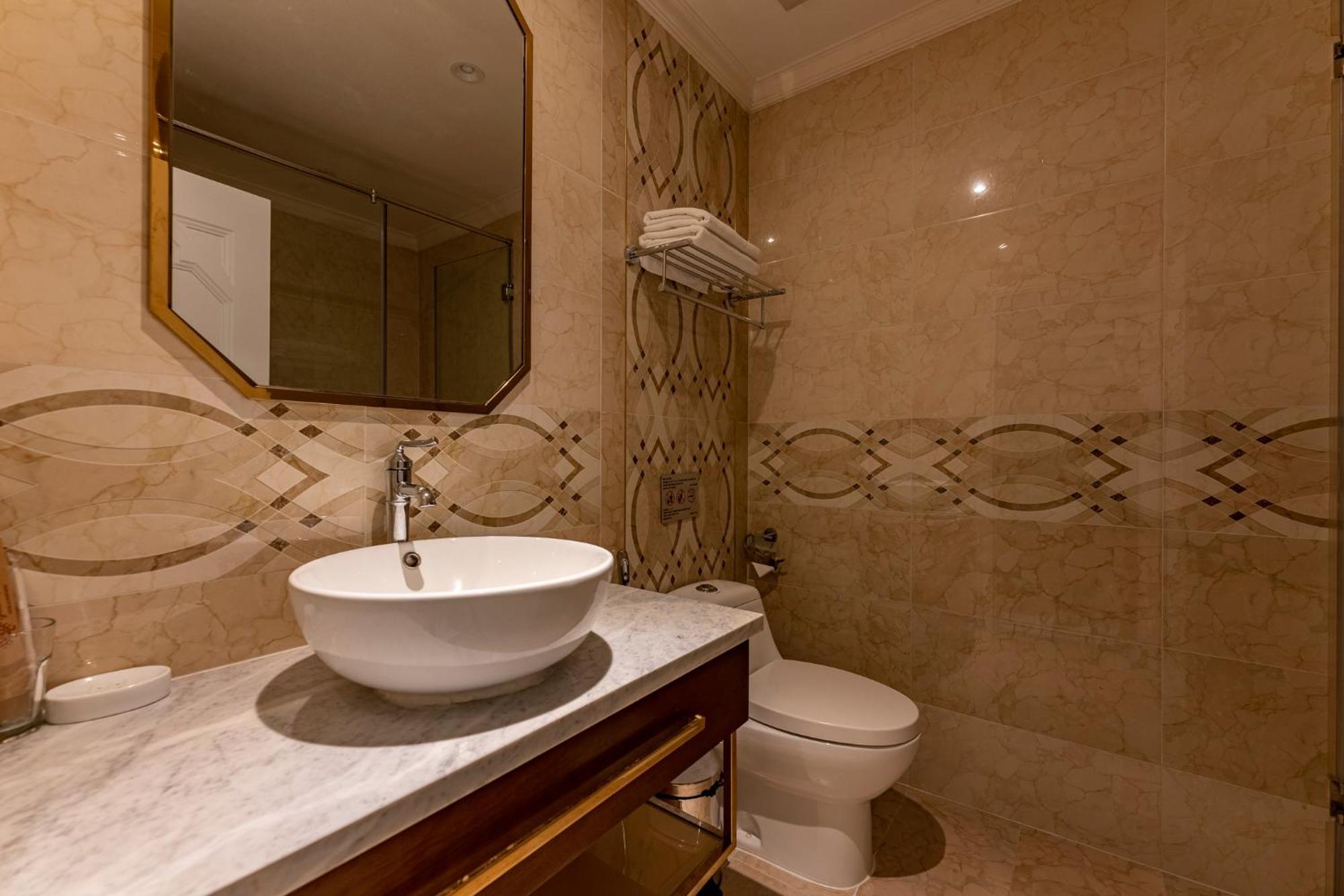Golden Tree Hotel & Apartment Хошимин Номер фото